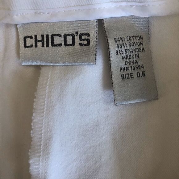 Chico’s white Capri pants - Picture 4 of 4